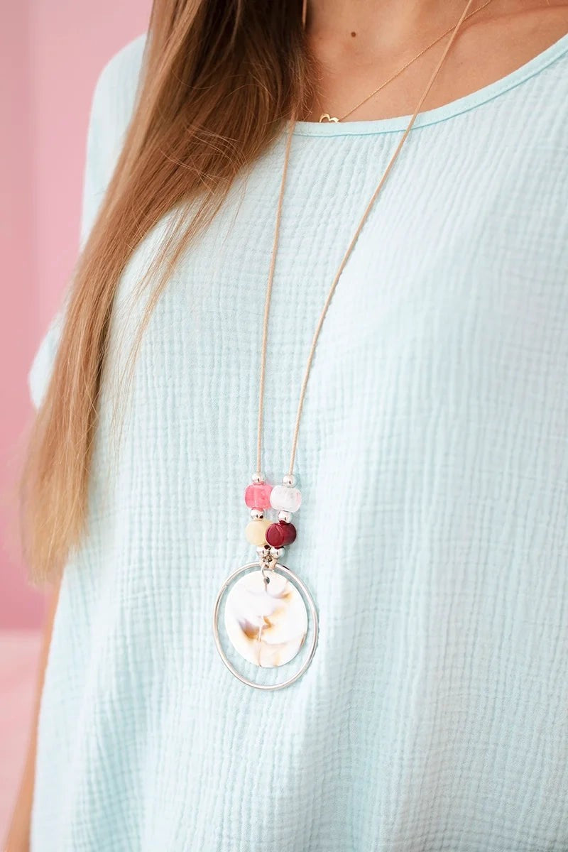 Benny Boutique ментова памучна муселинова макси блуза с декоративно колие и навити ръкави.