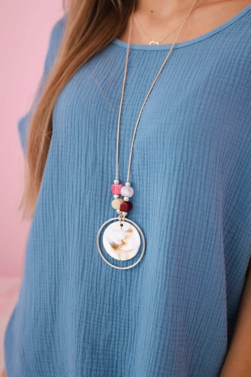 Benny Boutique дънково-синя памучна муселинова макси тениска с декоративно колие и маншети на късите ръкави.