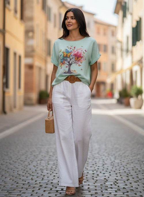 Benny Boutique ментова памучна тениска с цветен акварелен принт дърво и пеперуди. Свободна кройка.
