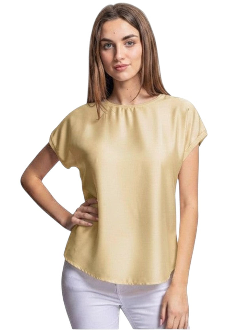 Benny Boutique блуза със сатенен ефект, къси ръкави, с кръгло деколте и свободна кройка.